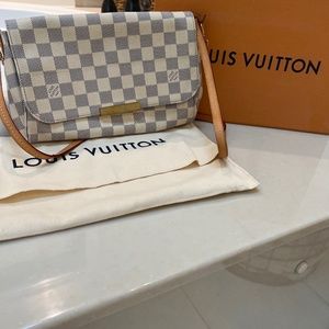 Louis Vuitton Cross Body